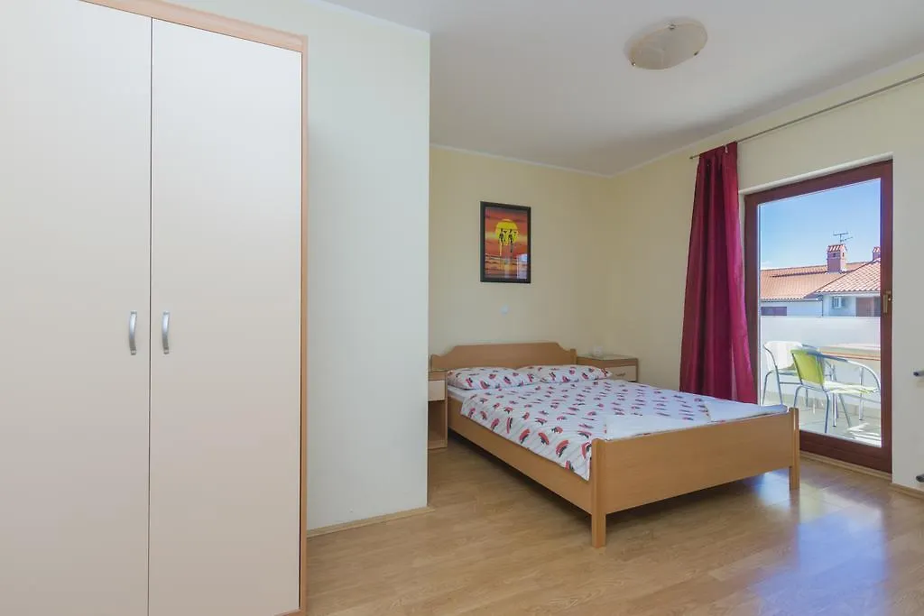 Milos Apartment Pula